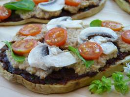 Raw Food Recipe: Eggplant Pizza