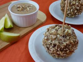 Raw Food Recipe: Nutty Caramel Apples