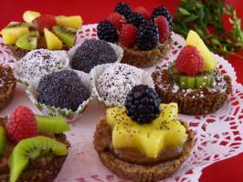 Raw Food Recipe: Holiday Fruit Tartelettes