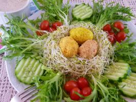 Raw Food Recipe: Bird’s Nest Salad with Citrus Dressing