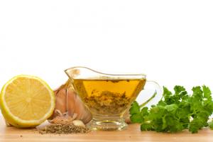 Raw Food Recipe: Lemon Garlic Dressing