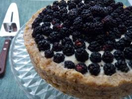 Raw Food Recipe: Mulberry Cream Cake