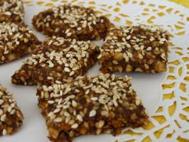 Raw Food Recipe: Kozinaki Fruit and Nut Clusters