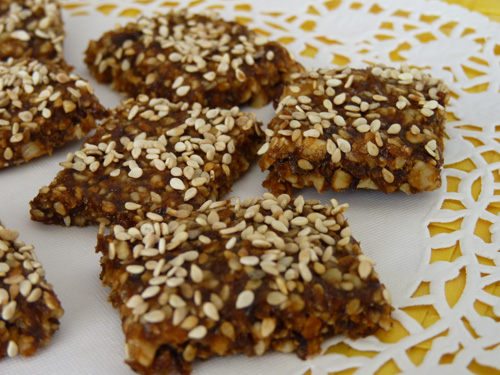 Raw Food Recipe: Kozinaki Fruit and Nut Clusters