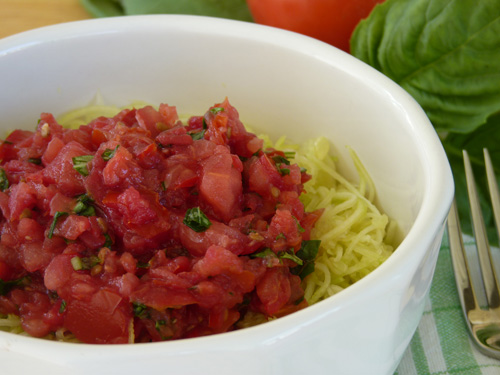 Raw Food Recipe: Zucchini Noodles with Chunky Tomato Sauce