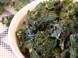 Raw Food Recipe: Kale Crunch