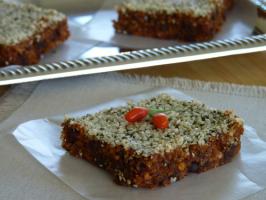 Raw Food Recipe: Power Hemp Fruit Squares