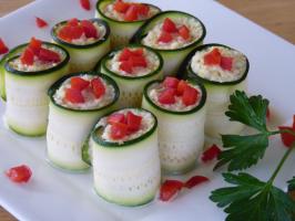 Raw Food Recipe: Zucchini Garlic Rolls