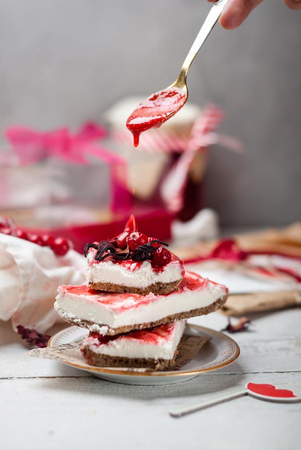 Valentine’s Day Raw Cheesecake Slices | Beautiful On Raw