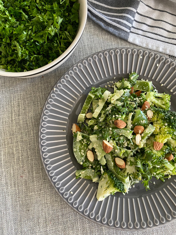 Creamy Broccoli Cashew Salad | Beautiful On Raw